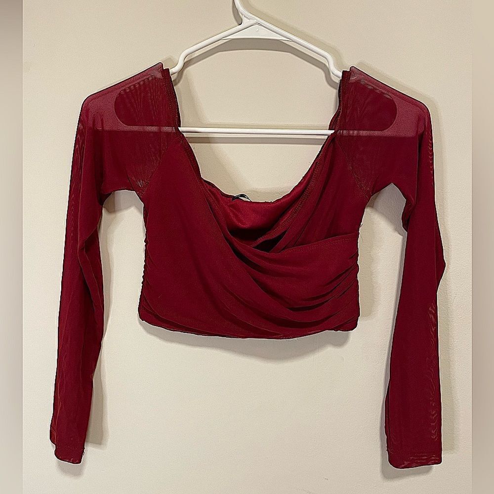 Cute Long Sleeve Red Crop Top🤍
